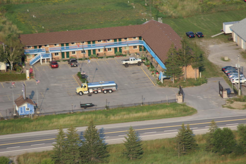 Knights Inn Lindsay Exterior foto
